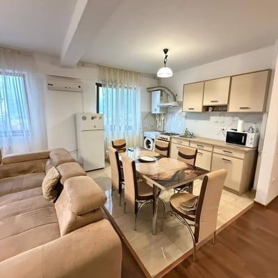 Rental of spacious 2-room apartments, 60 m², Faleza Nord, Constanța, Romania
